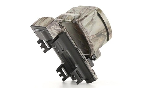 Eyecon Crossfire 7MP Invisi-Flash Trail/Game Camera Camo 360 View - image 5 from the video
